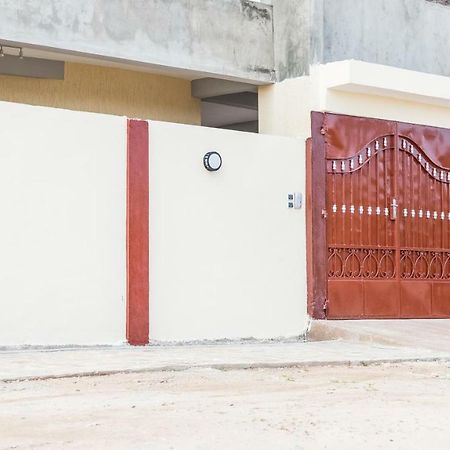 Appartement F4 Climatise Rdc A Totsi Pres De La Maison Adebayor Lome Exterior photo